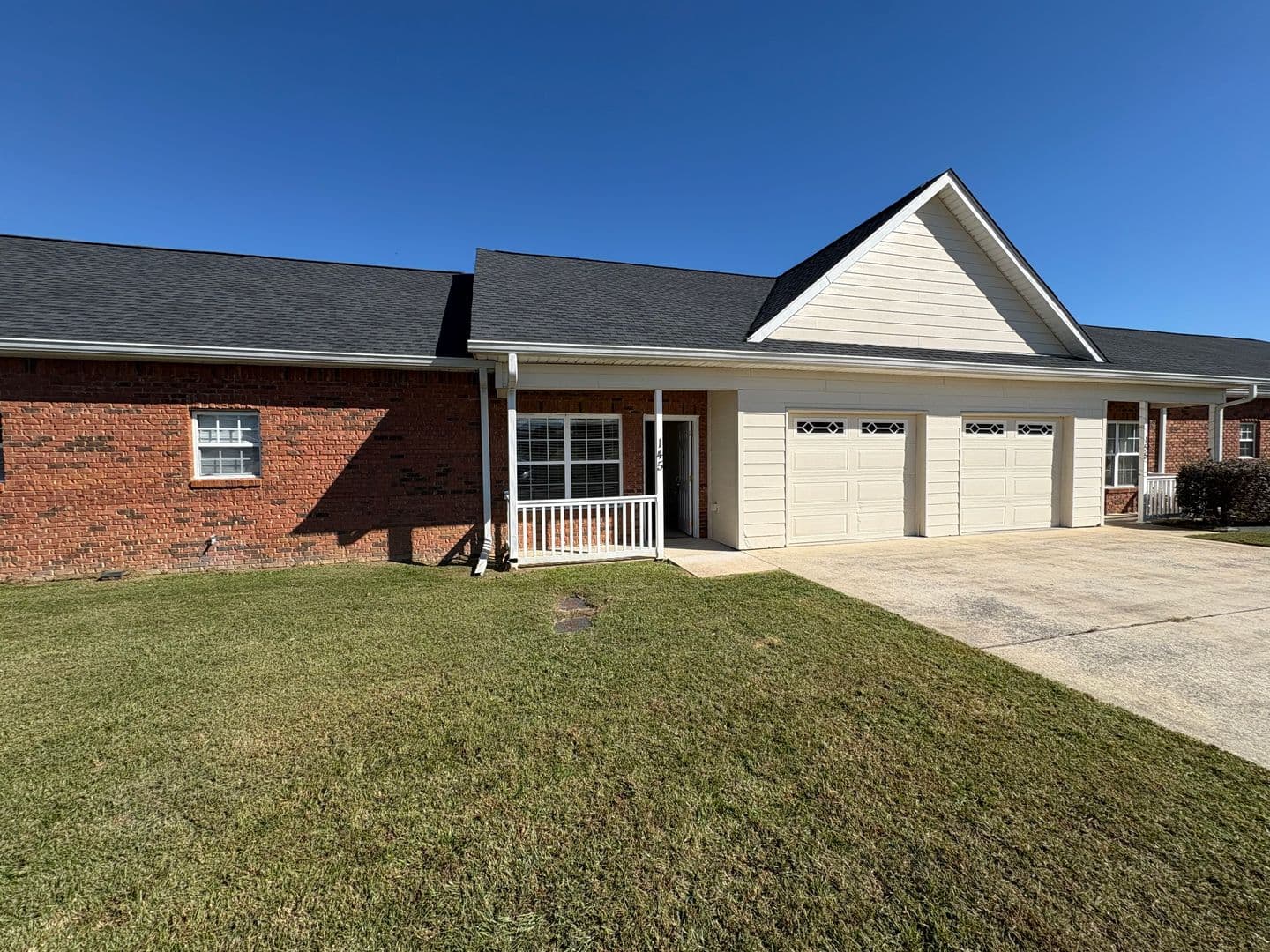 Odenville House: 145 Yvon Street