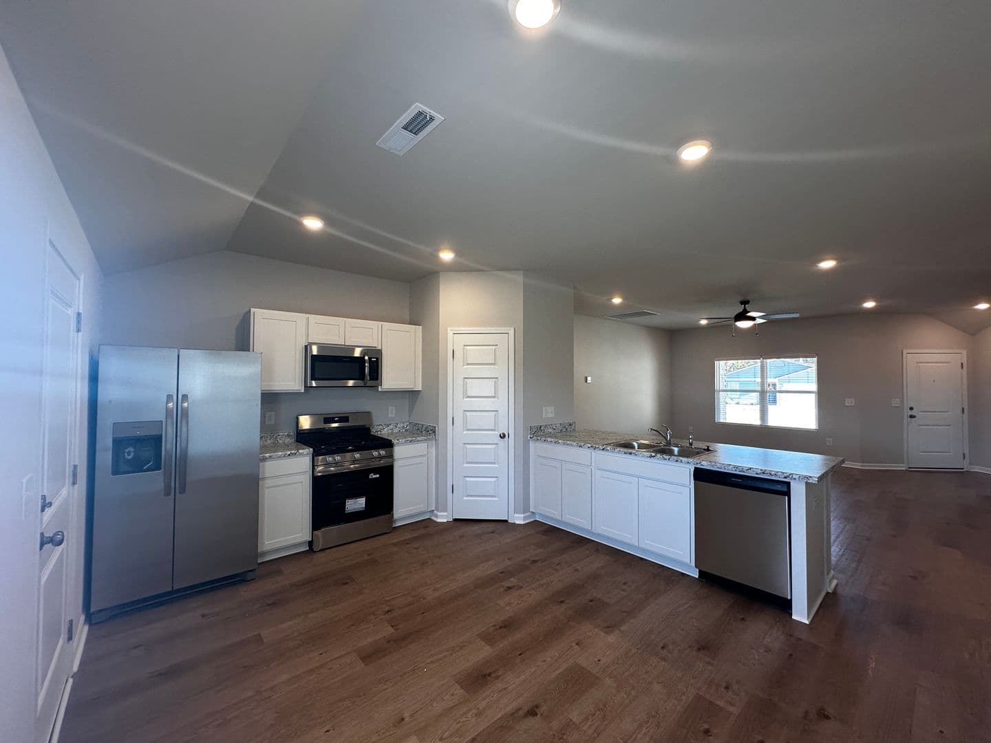 Calera House: 856 Ashford Drive