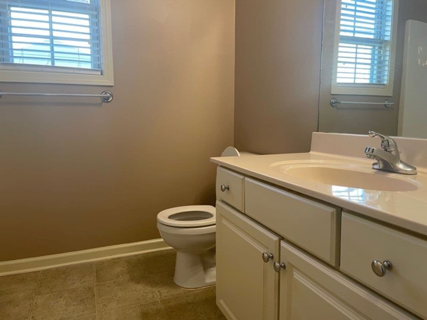 Alabaster House: 122 Sunflower Place