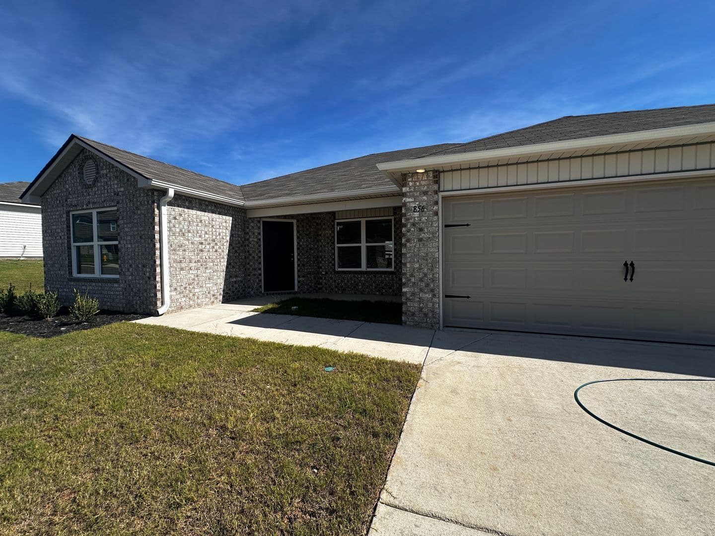 Calera House: 856 Ashford Drive