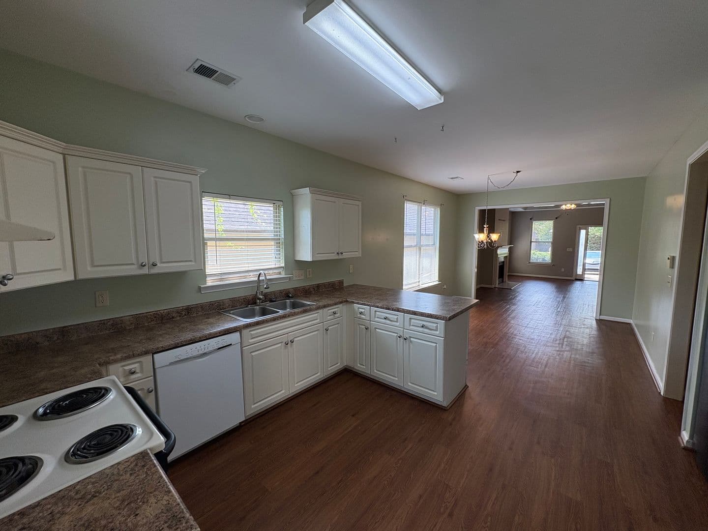 Moody House: 1044 Washington Drive