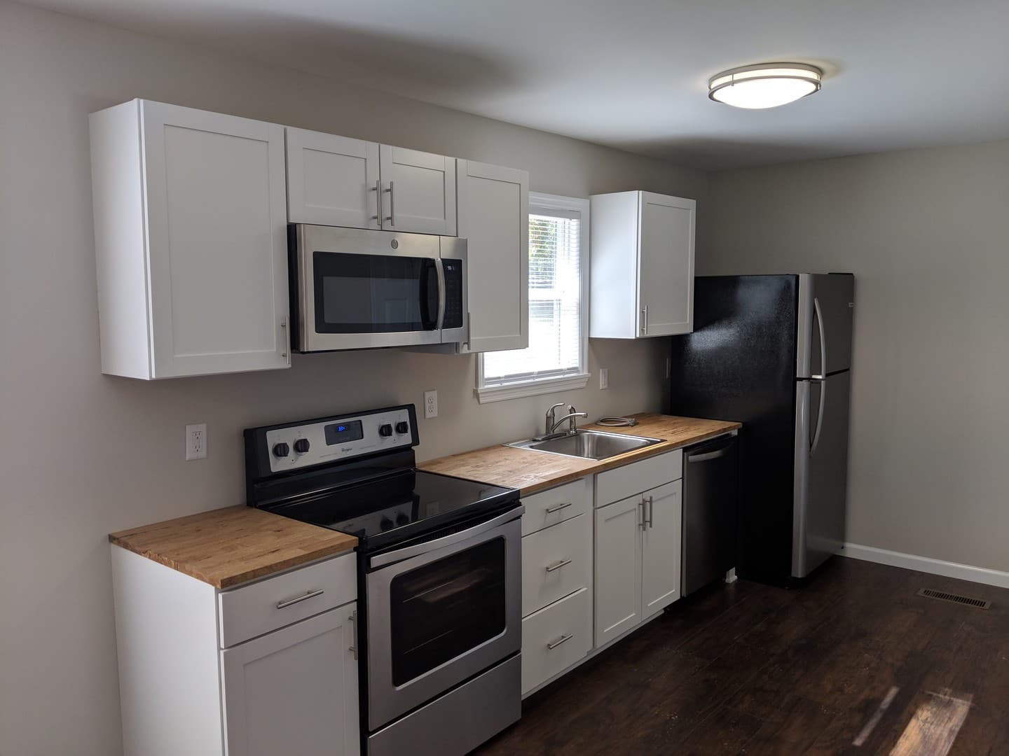 Ashville House: 25 Smalltown Circle
