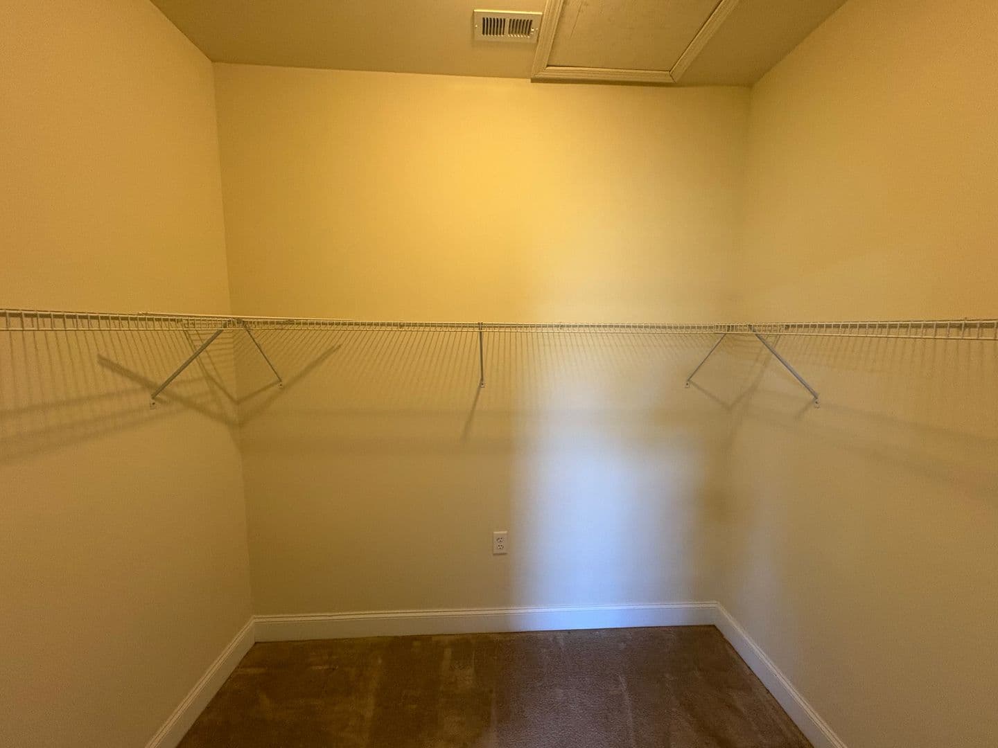 Odenville House: 145 Yvon Street