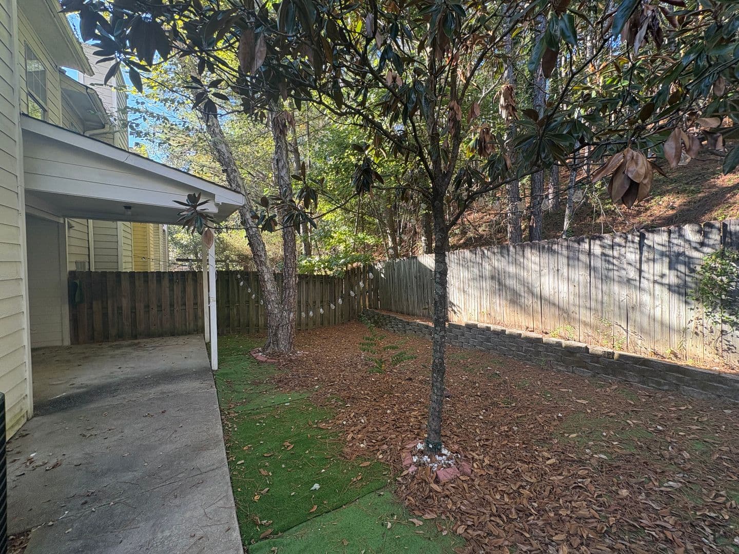 Helena House: 127 Frances Lane