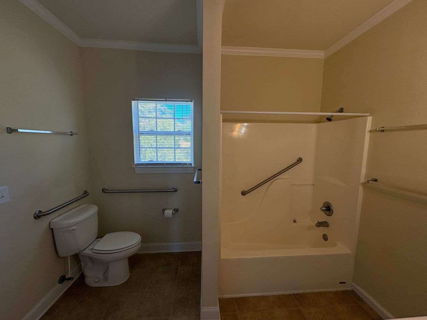 Odenville House: 145 Yvon Street