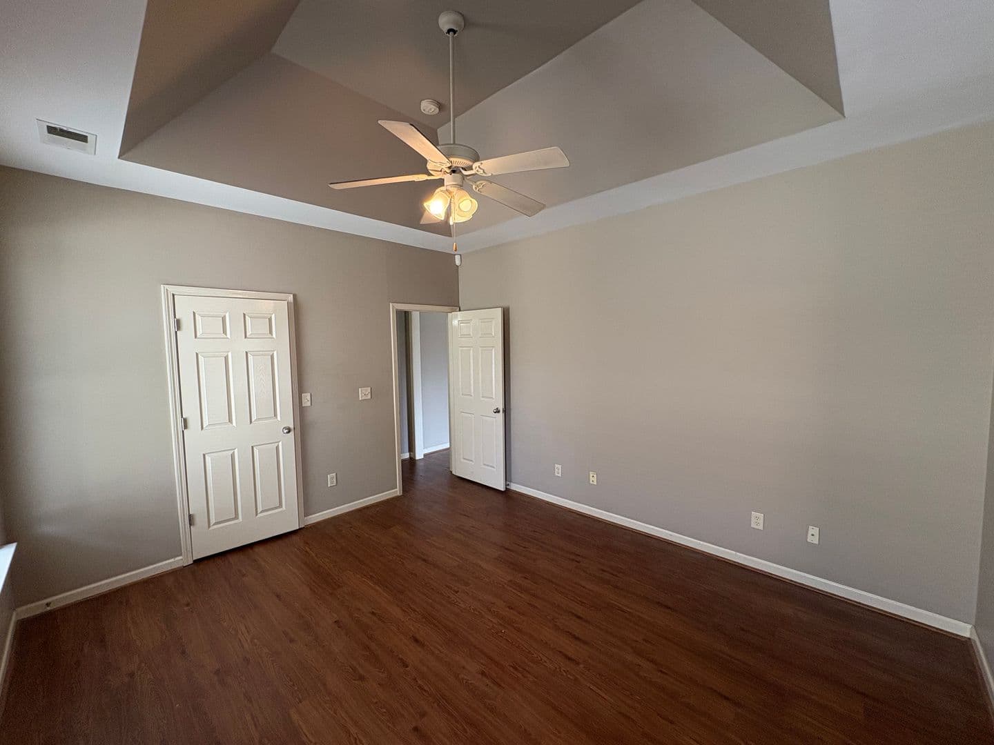 Moody House: 1044 Washington Drive