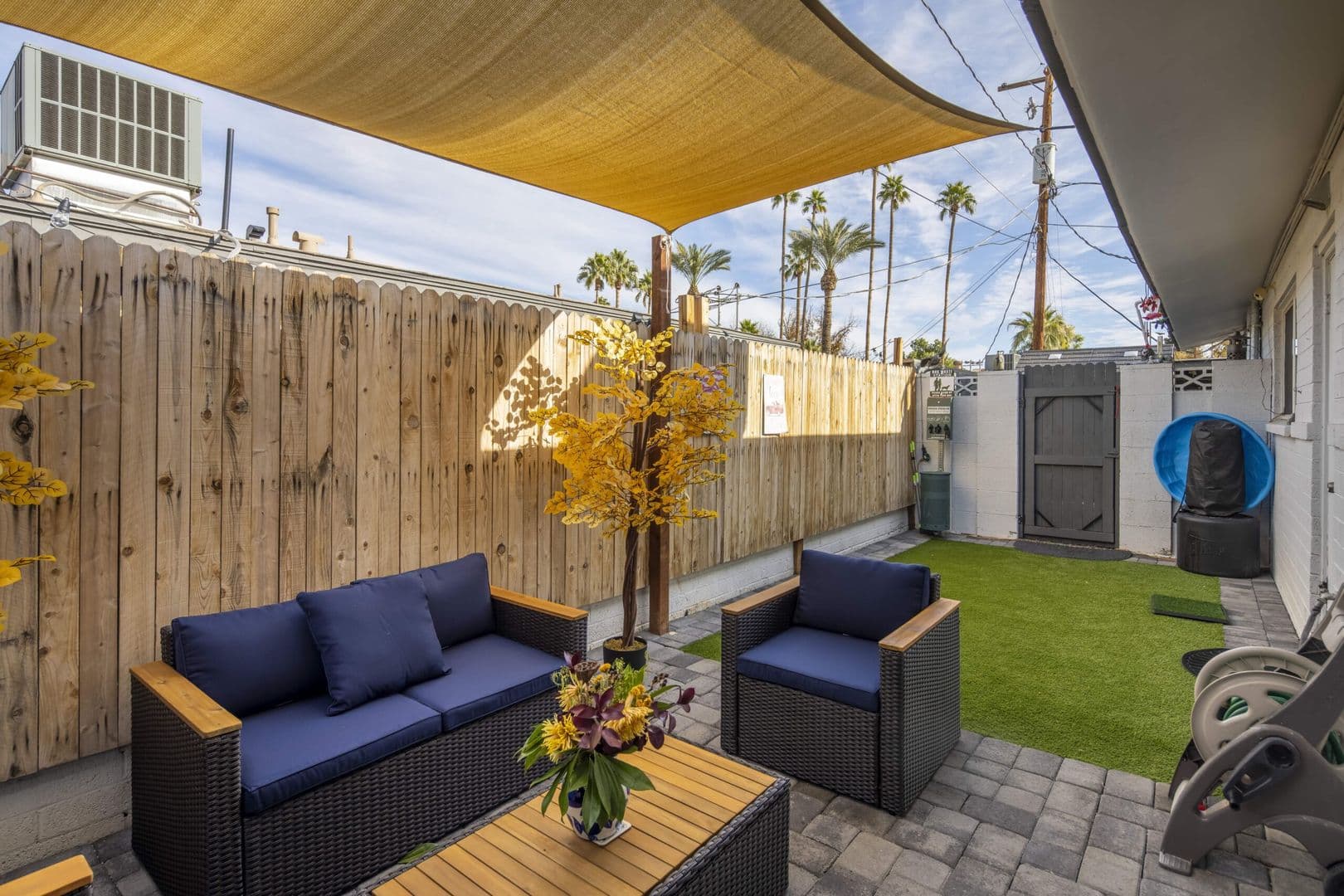 Phoenix Apartment: 2940 N 40th St