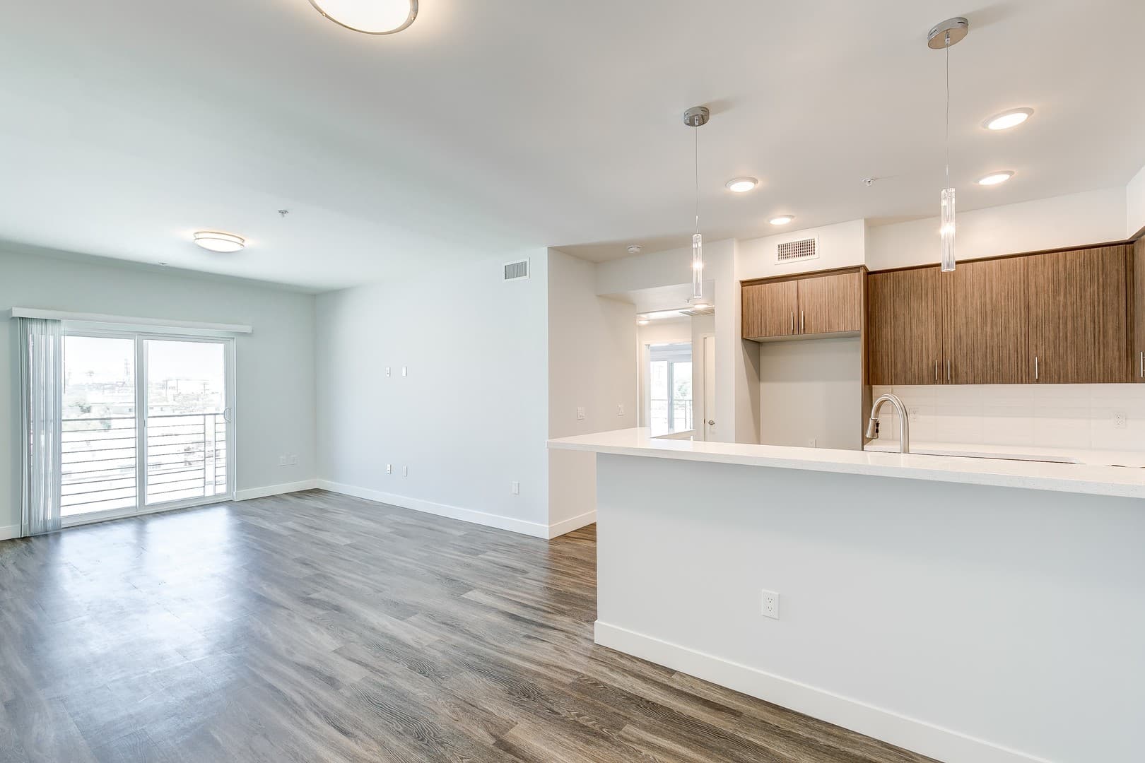 North Hollywood Apartment: 5338 Cartwright Ave.