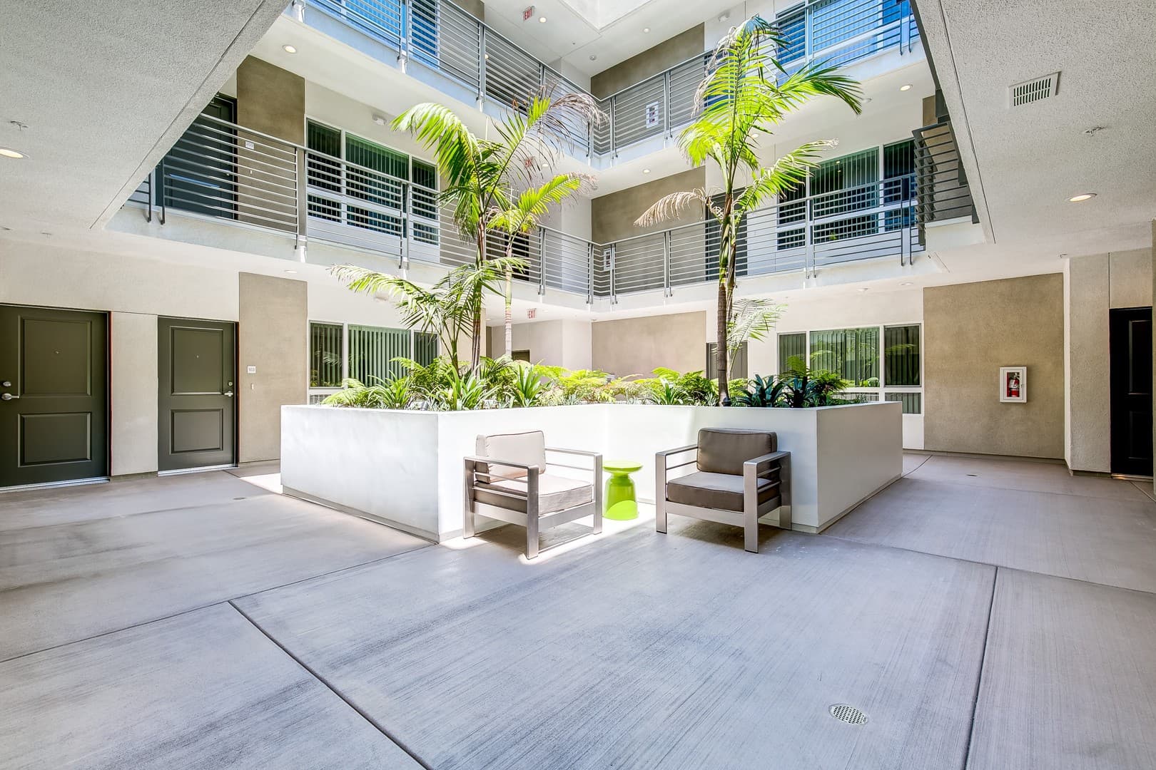 North Hollywood Apartment: 5338 Cartwright Ave.