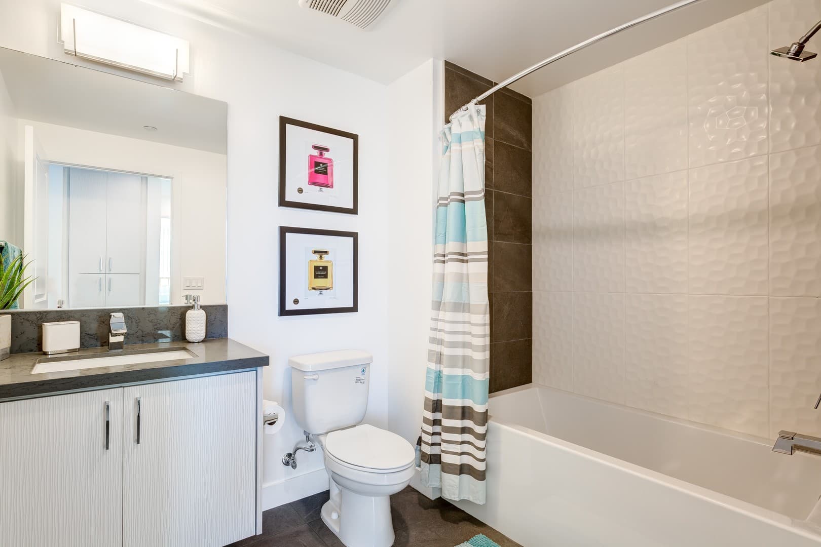 North Hollywood Apartment: 5555 Bonner Ave.