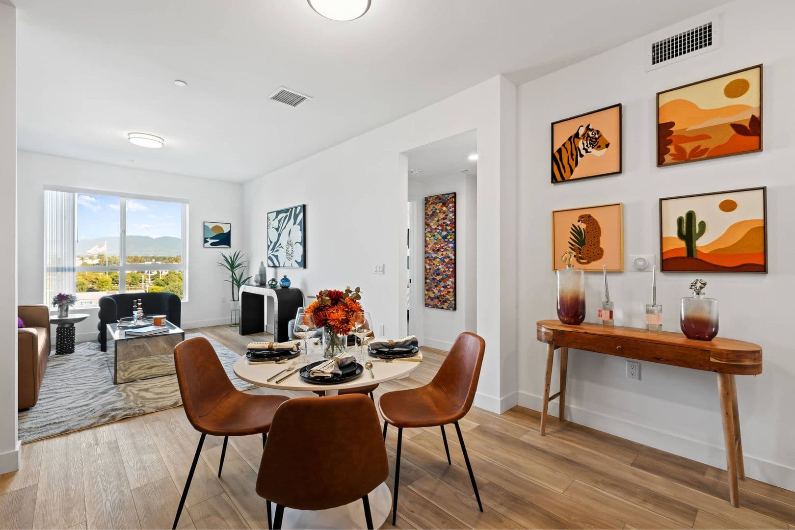 Van Nuys Apartment: 7650 Van Nuys Blvd.