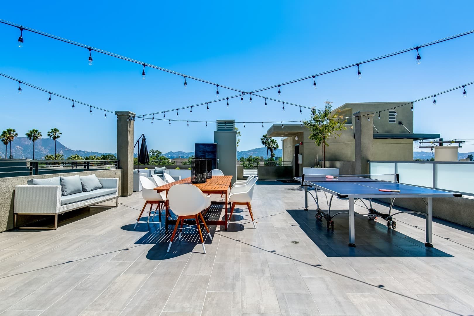 North Hollywood Apartment: 5338 Cartwright Ave.