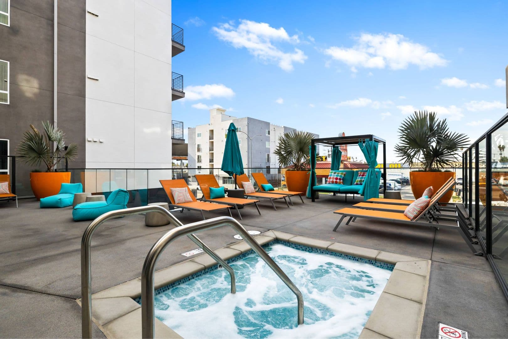 Van Nuys Apartment: 7650 Van Nuys Blvd.