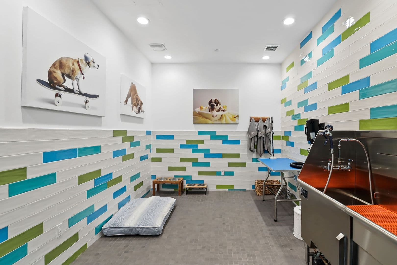 Granada Hills Apartment: 17454 Chatsworth St.
