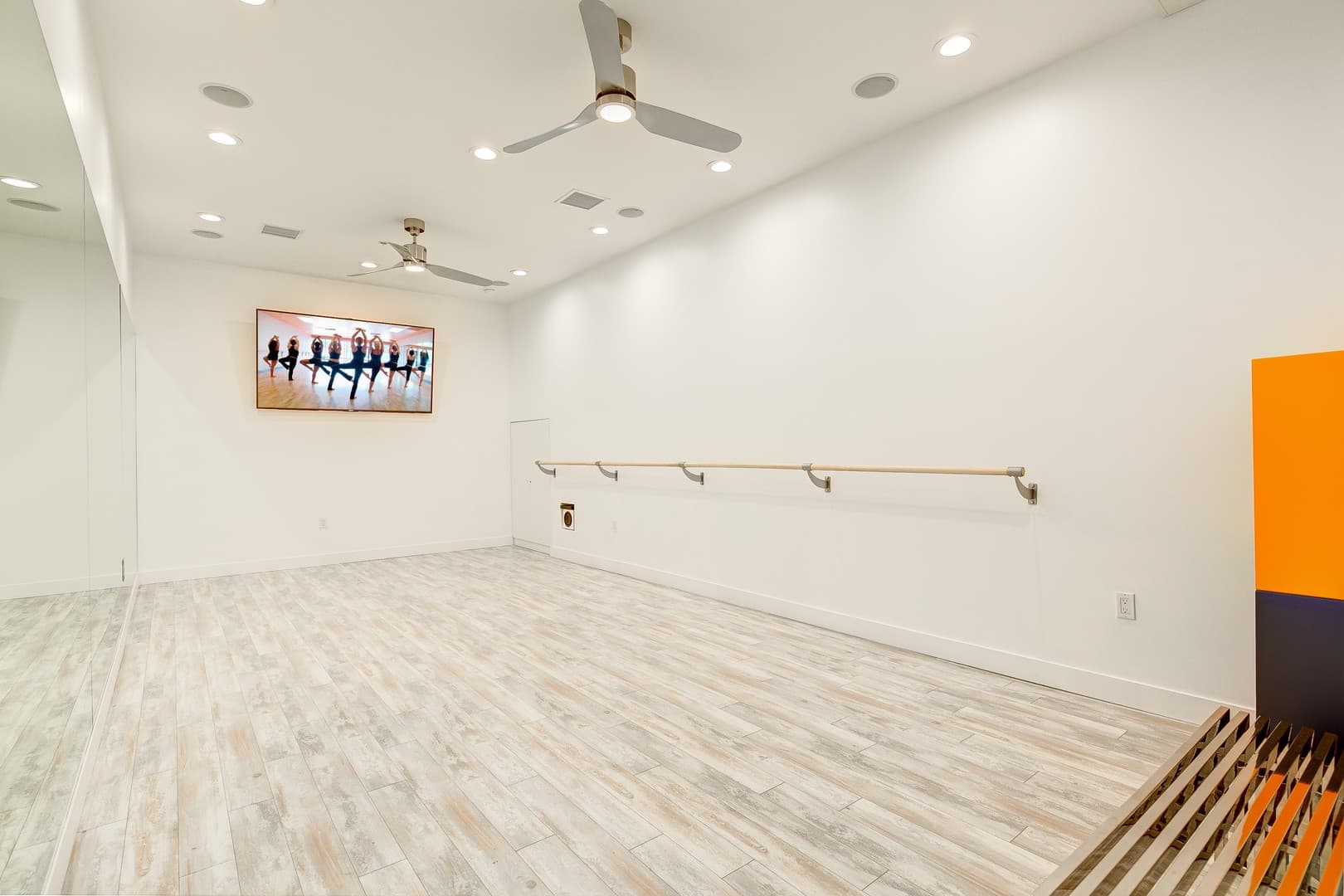 North Hollywood Apartment: 5338 Cartwright Ave.
