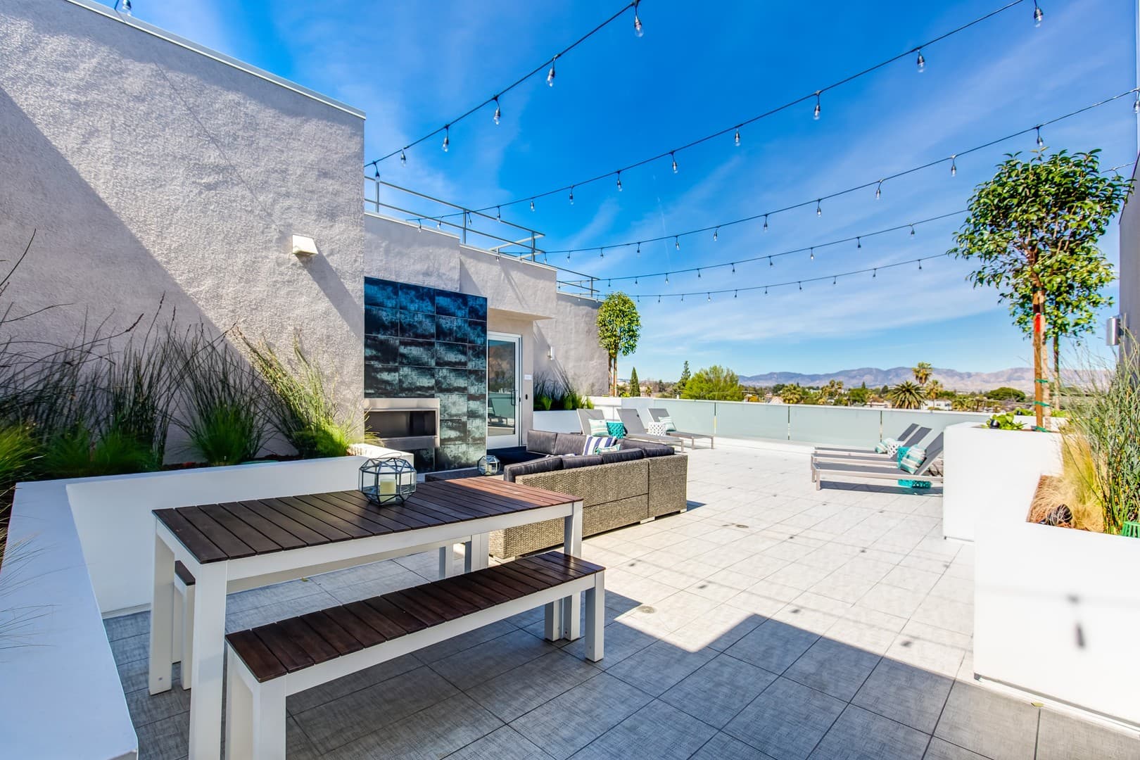 North Hollywood Apartment: 5555 Bonner Ave.
