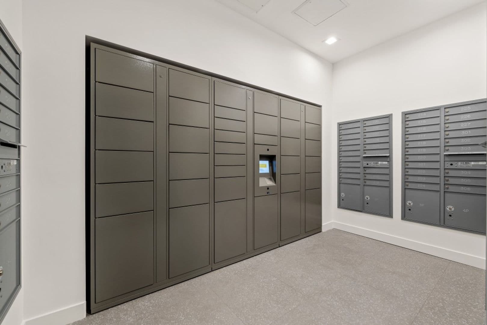 North Hollywood Apartment: 7401 Lankershim Blvd.