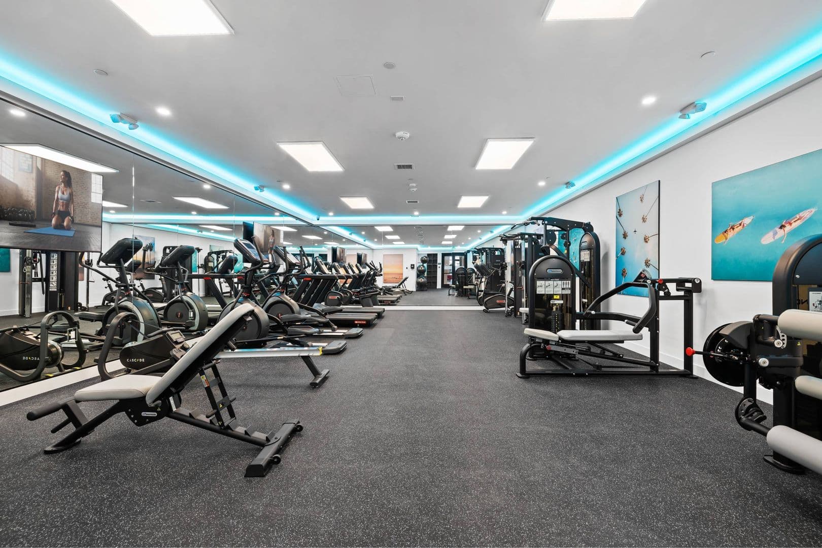 Van Nuys Apartment: 7650 Van Nuys Blvd.