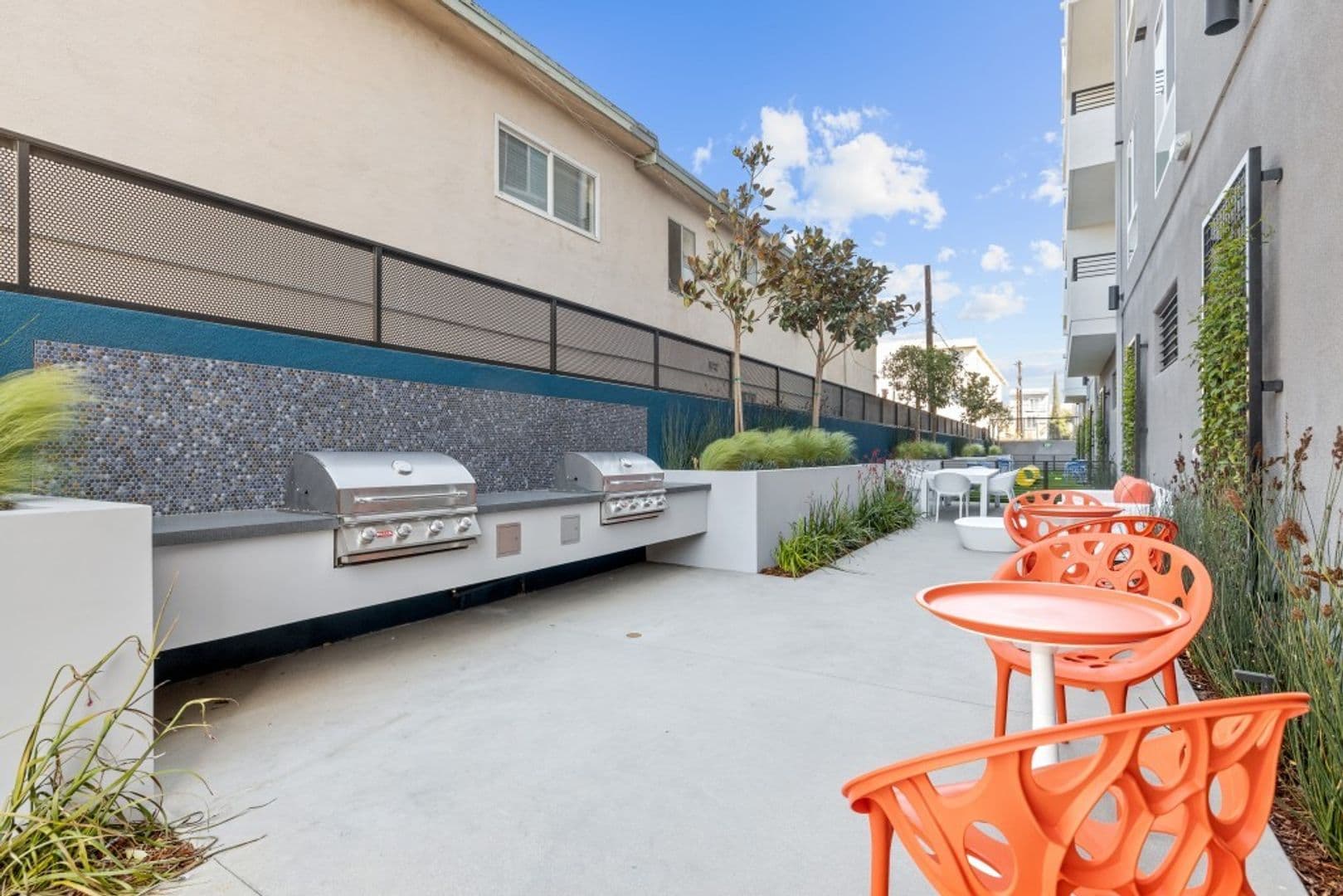 North Hollywood Apartment: 7401 Lankershim Blvd.