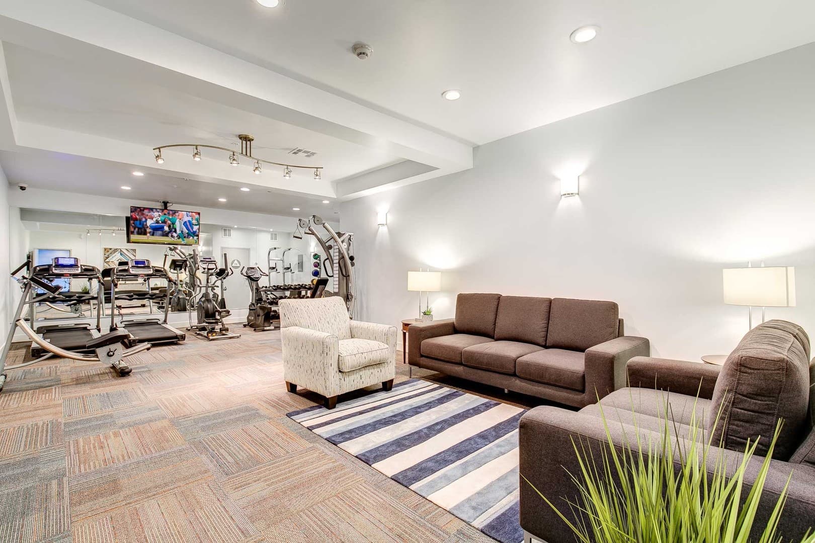North Hollywood Apartment: 11721 Runnymede St.
