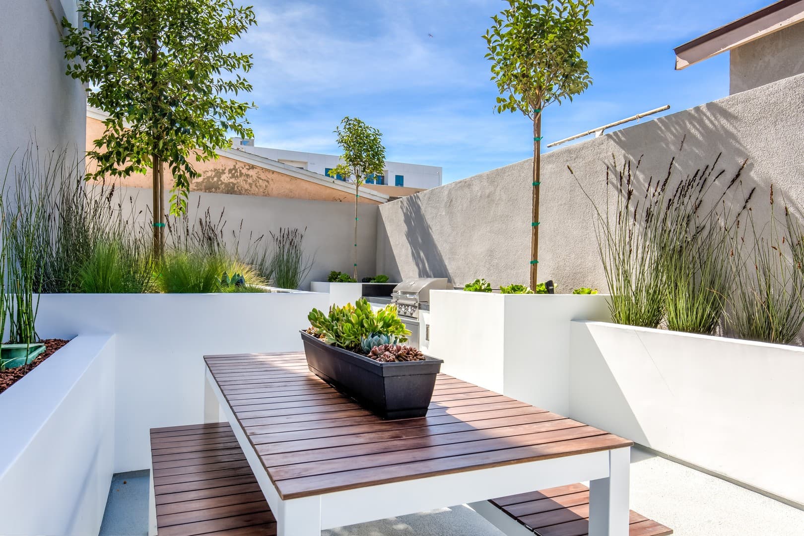 North Hollywood Apartment: 5555 Bonner Ave.