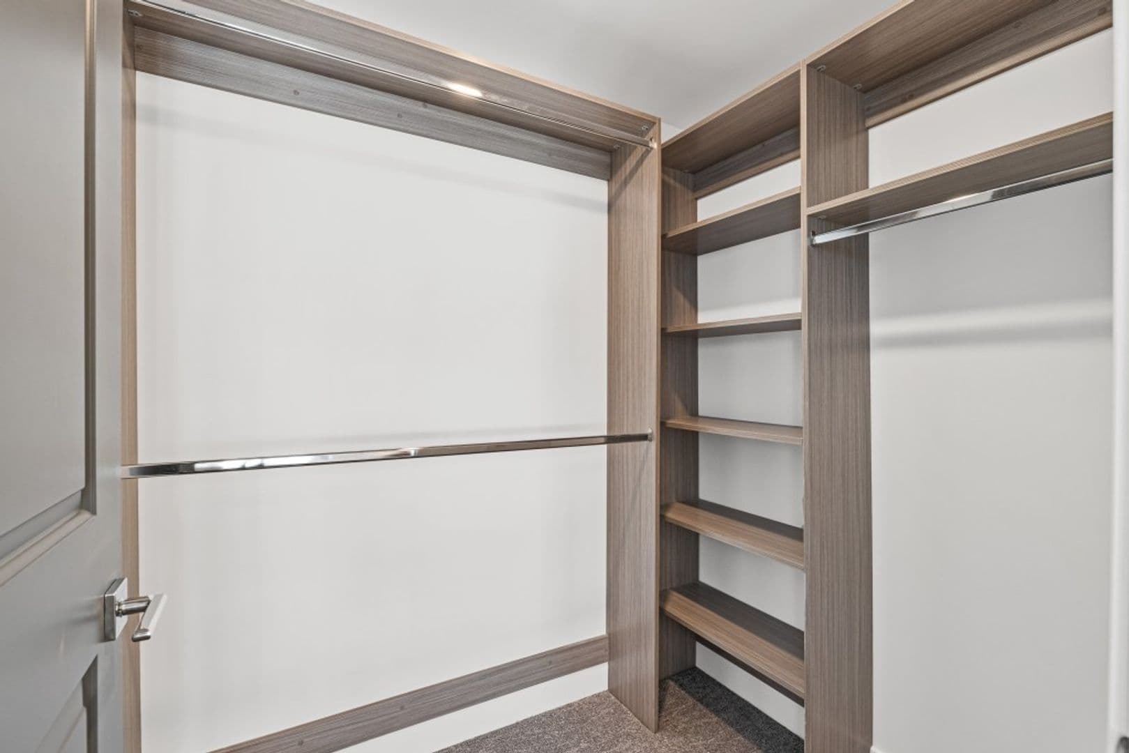 North Hollywood Apartment: 7401 Lankershim Blvd.
