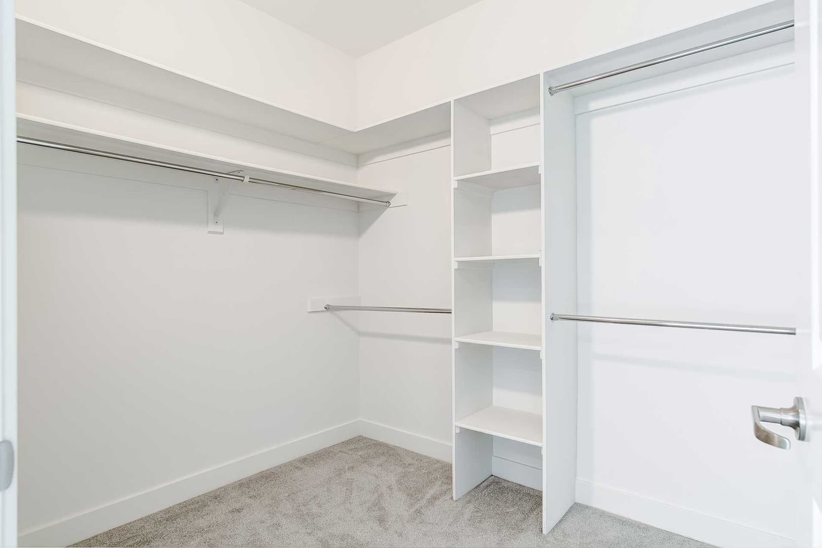 North Hollywood Apartment: 11721 Runnymede St.