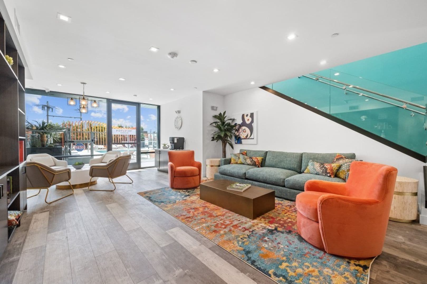 North Hollywood Apartment: 7401 Lankershim Blvd.