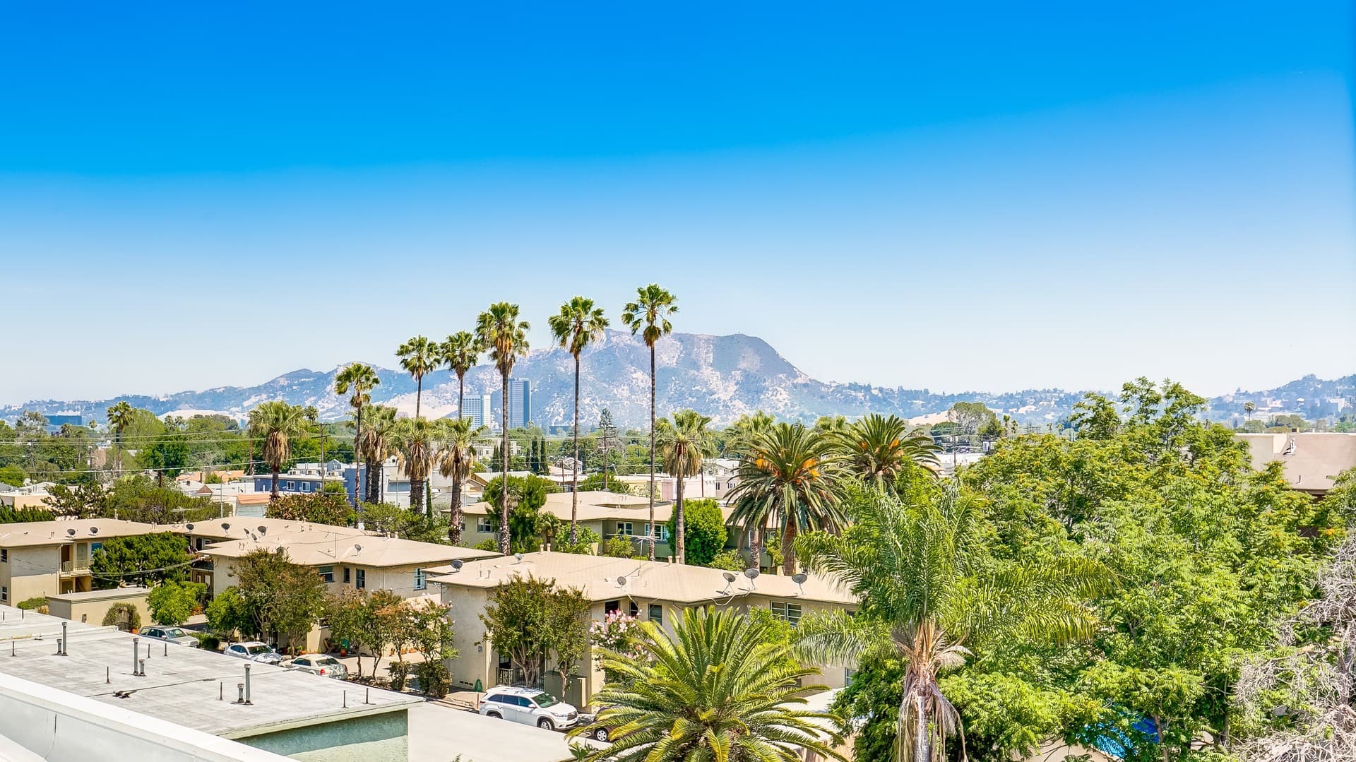 North Hollywood Apartment: 5338 Cartwright Ave.