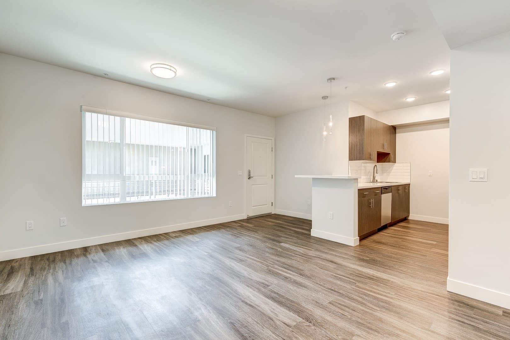 North Hollywood Apartment: 5338 Cartwright Ave.