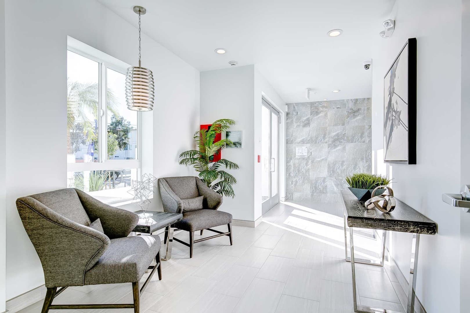 North Hollywood Apartment: 11721 Runnymede St.