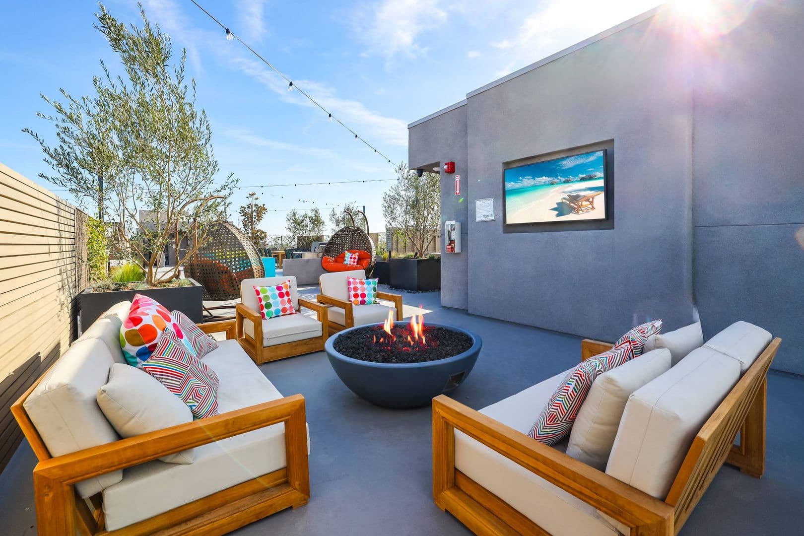 Van Nuys Apartment: 7650 Van Nuys Blvd.