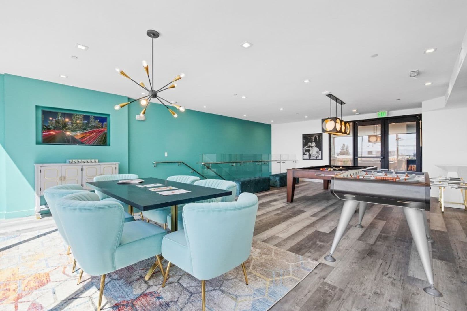 North Hollywood Apartment: 7401 Lankershim Blvd.
