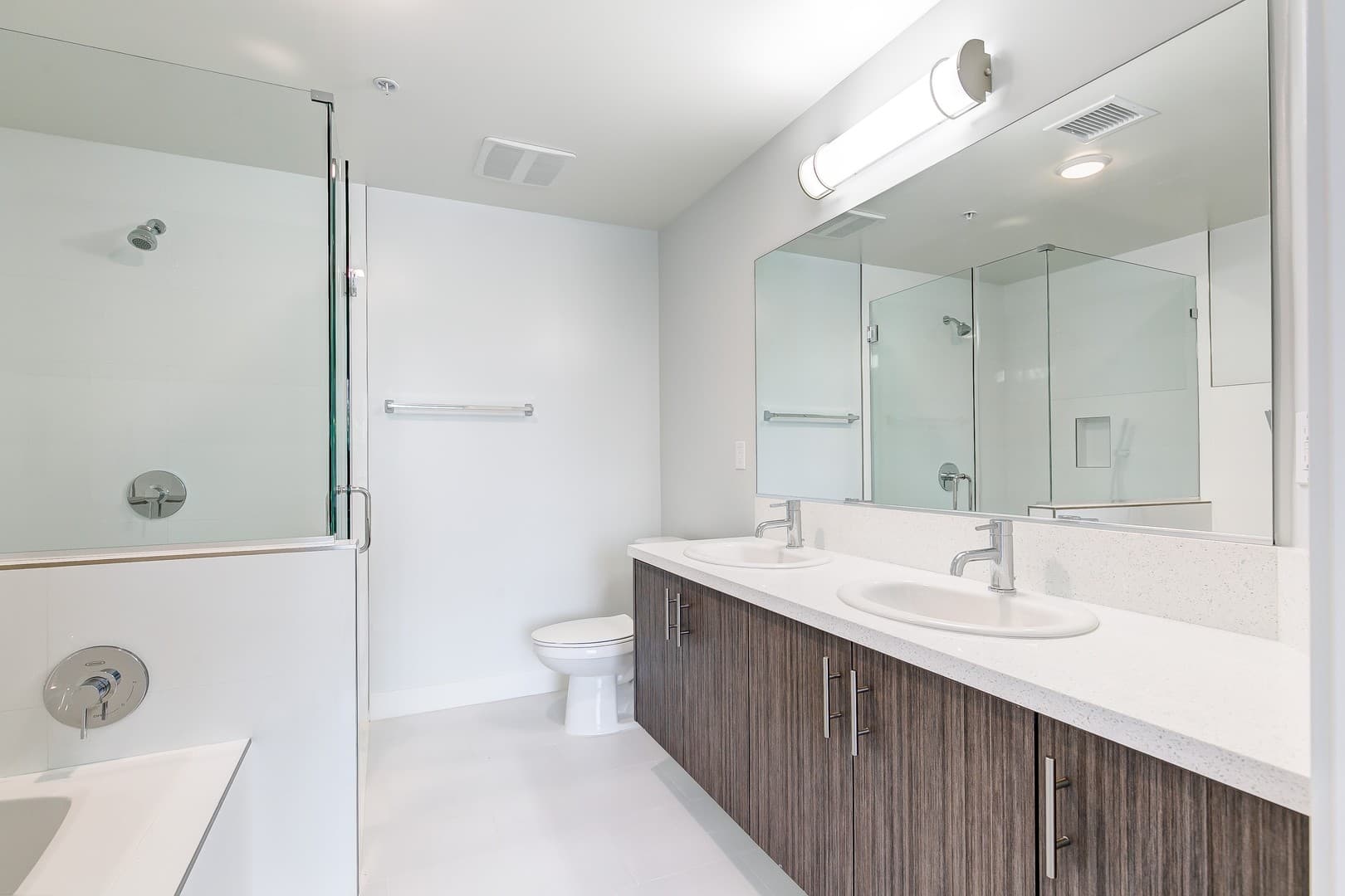 North Hollywood Apartment: 5338 Cartwright Ave.