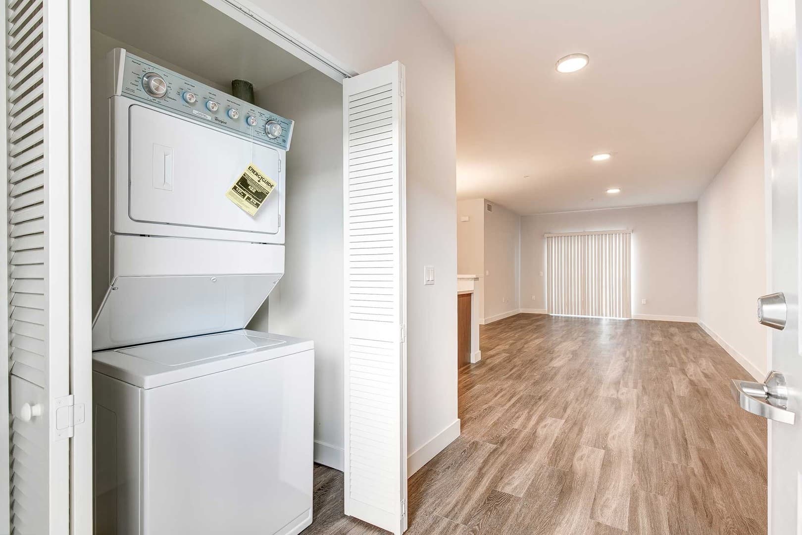 North Hollywood Apartment: 11721 Runnymede St.