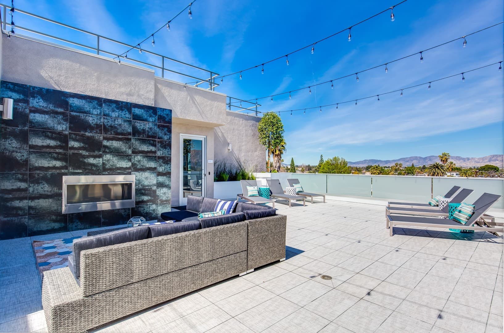 North Hollywood Apartment: 5555 Bonner Ave.