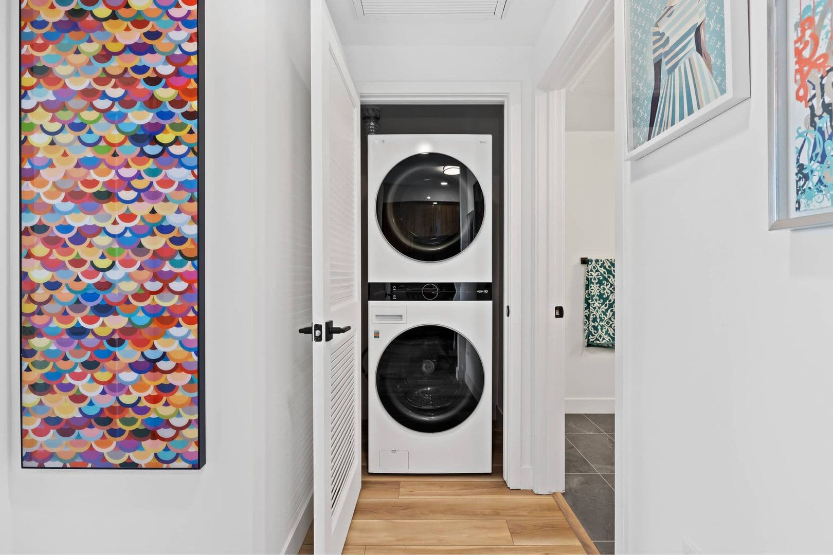 Van Nuys Apartment: 7650 Van Nuys Blvd.