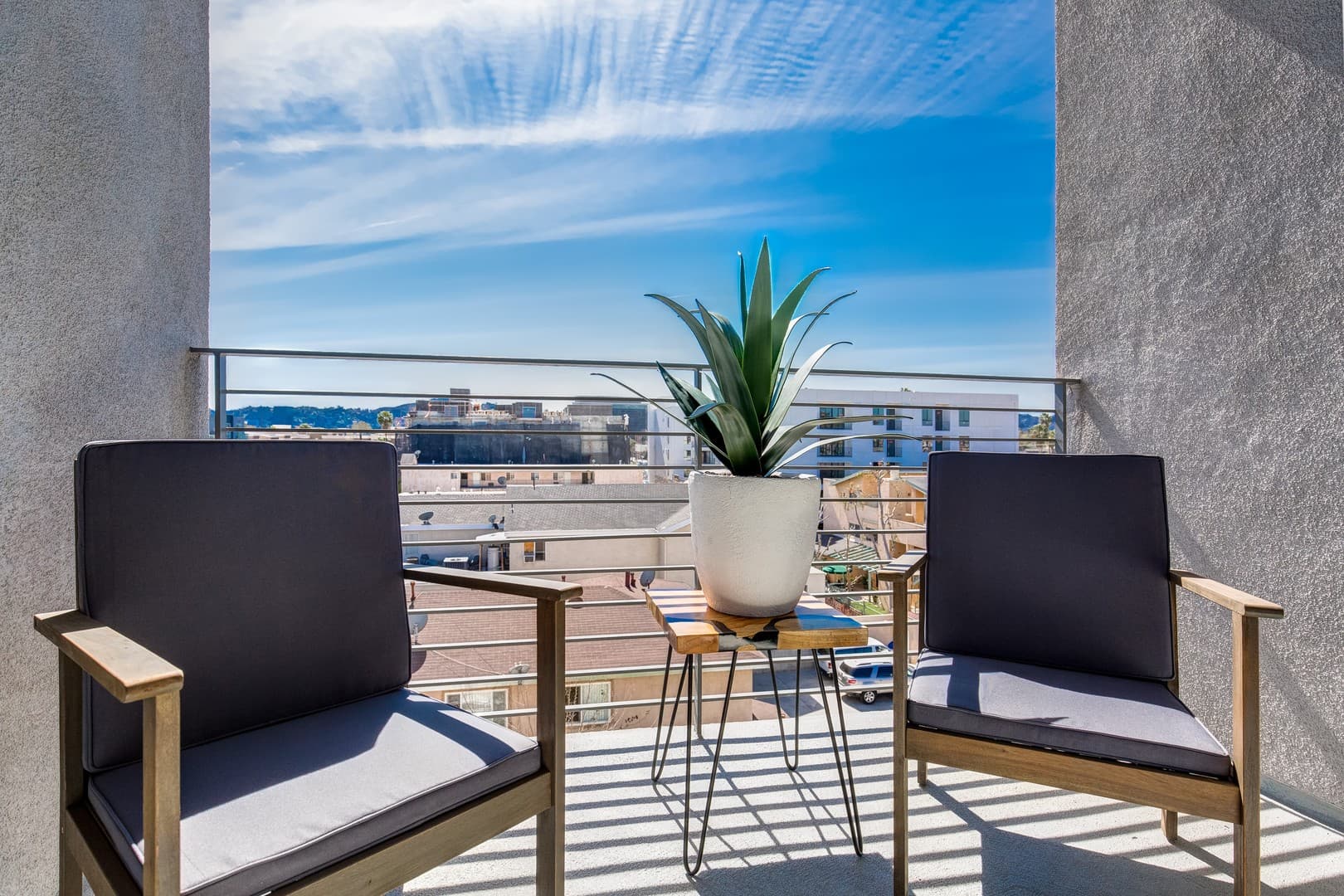 North Hollywood Apartment: 5555 Bonner Ave.
