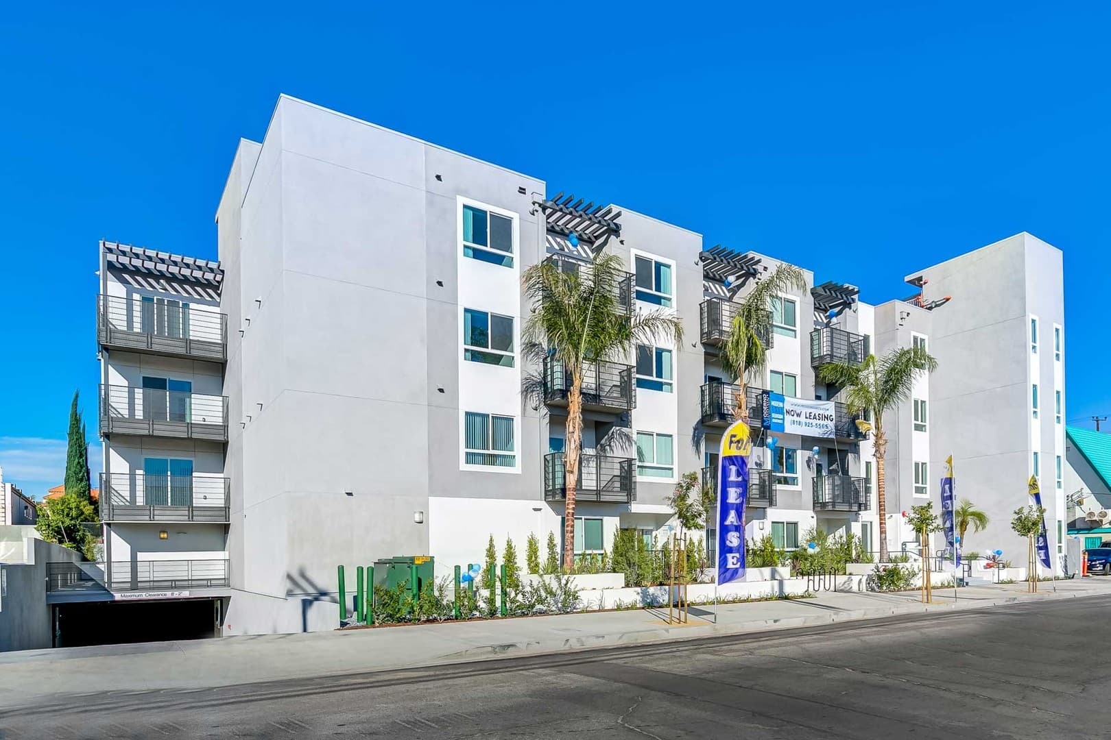 North Hollywood Apartment: 11721 Runnymede St.