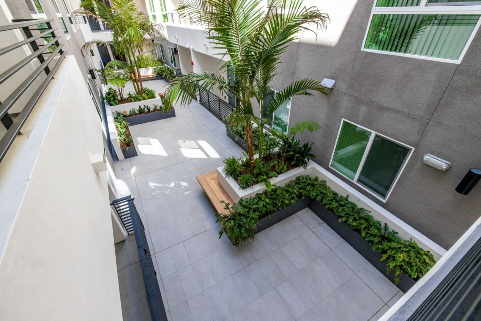 North Hollywood Apartment: 7401 Lankershim Blvd.