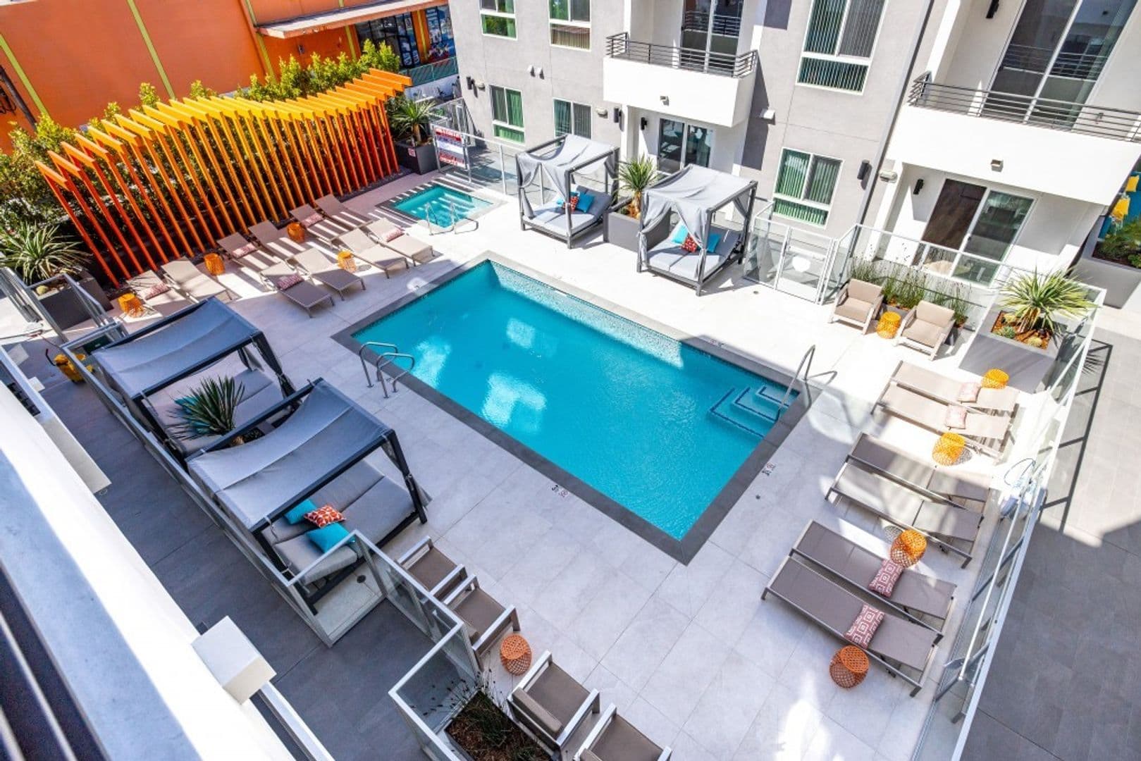 North Hollywood Apartment: 7401 Lankershim Blvd.