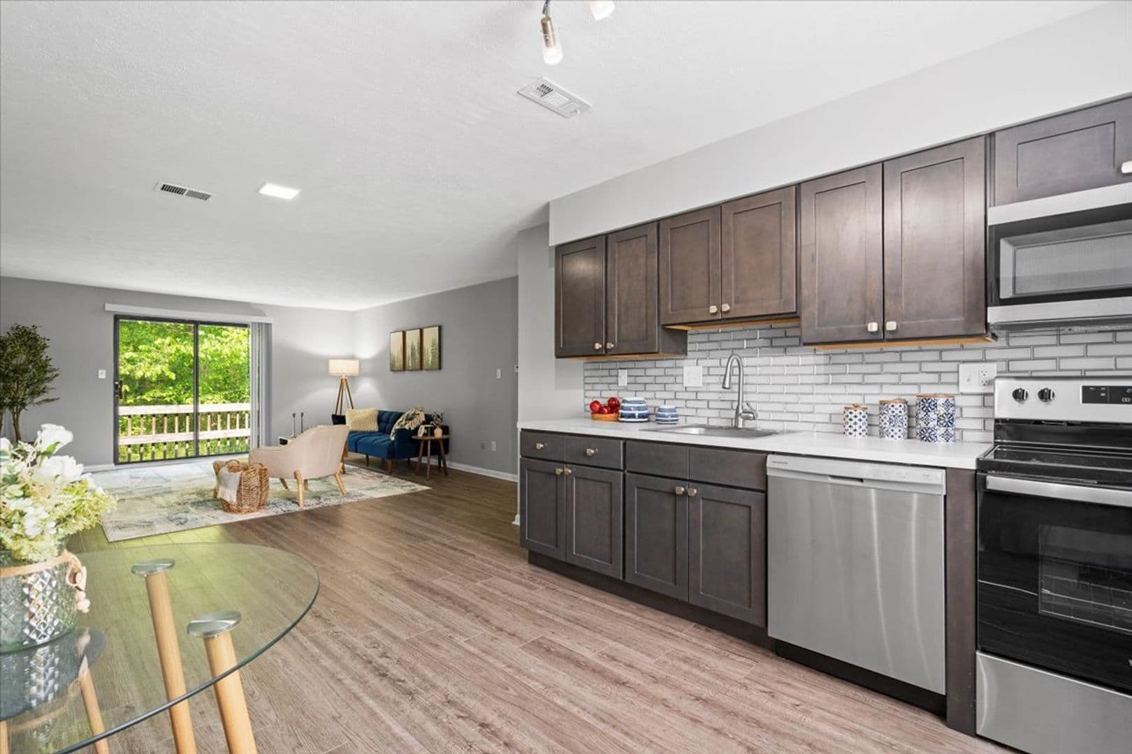 Glenshaw Apartment: 629 Glen Malcolm Dr