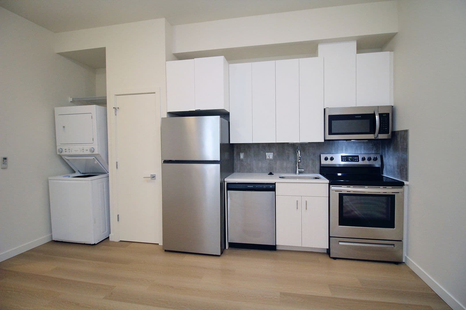 Portland Apartment: 1111 SE Tenino St
