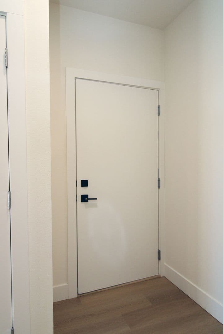 Portland Apartment: 8417 SW 24th Ave