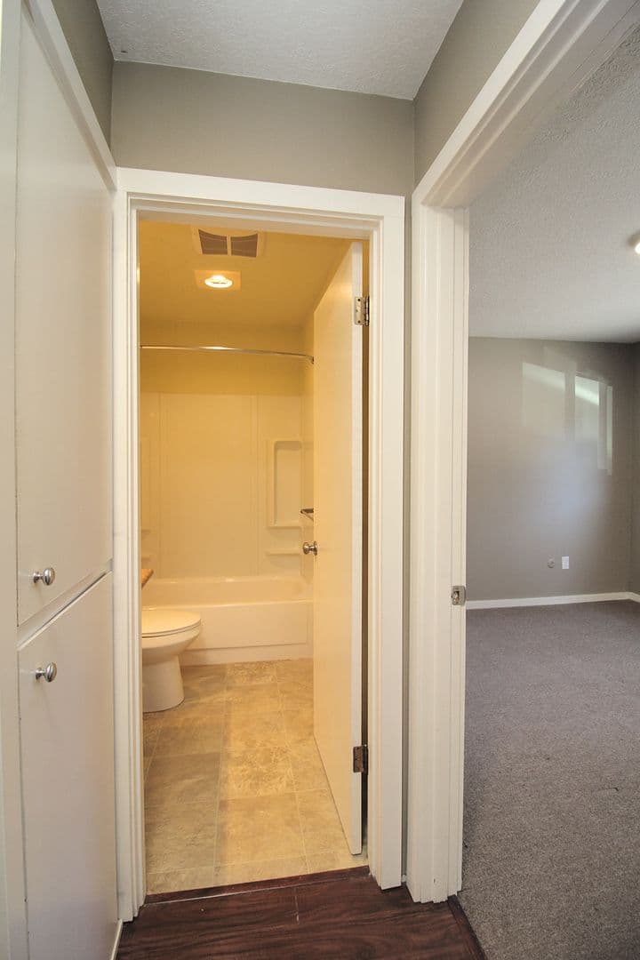 Portland Apartment: 4204 - 4232 SE Cesar E Chavez Blvd.