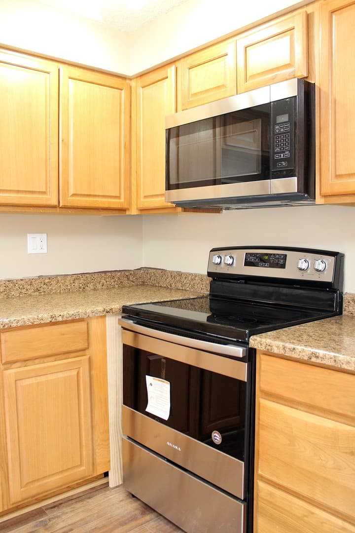 Oregon City Apartment: 508-510 Hartke Lp
