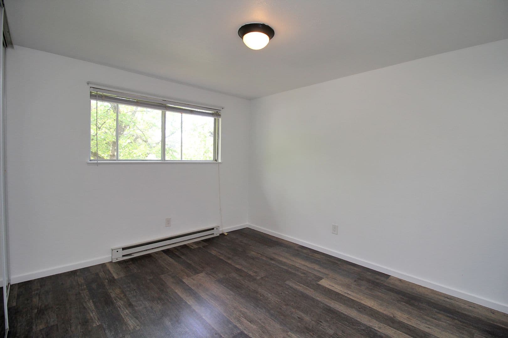 Portland Apartment: 9706 SW 49th Ave #A-B