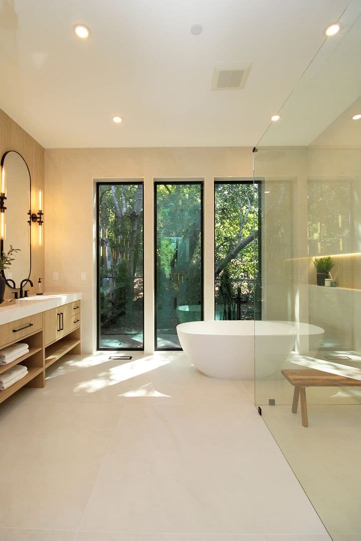 Portland House: 6233 SW Hamilton Way