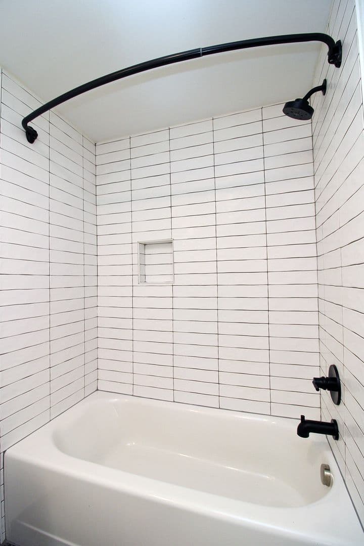Portland Apartment: 1477 NE Alberta St