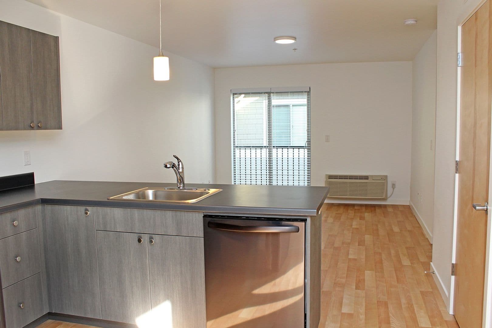 Portland Apartment: 6155 N Minnesota Ave - Bamboo Court II